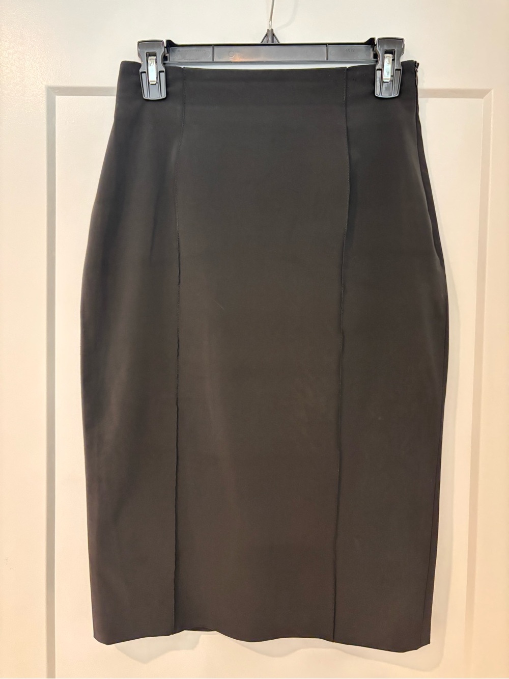 Wolford Slim-Fit Black Pencil Skirt